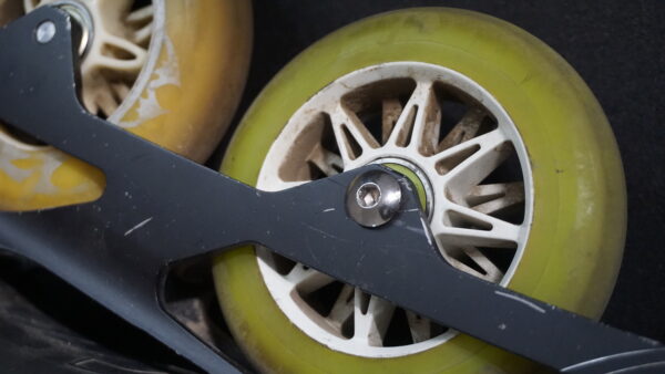 Rollers FR Junior Black Carrera 4x100mm talle del 35-37 Usados Impeclables - Imagen 10